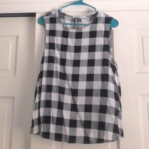 Old Navy checkered sleeveless blouse